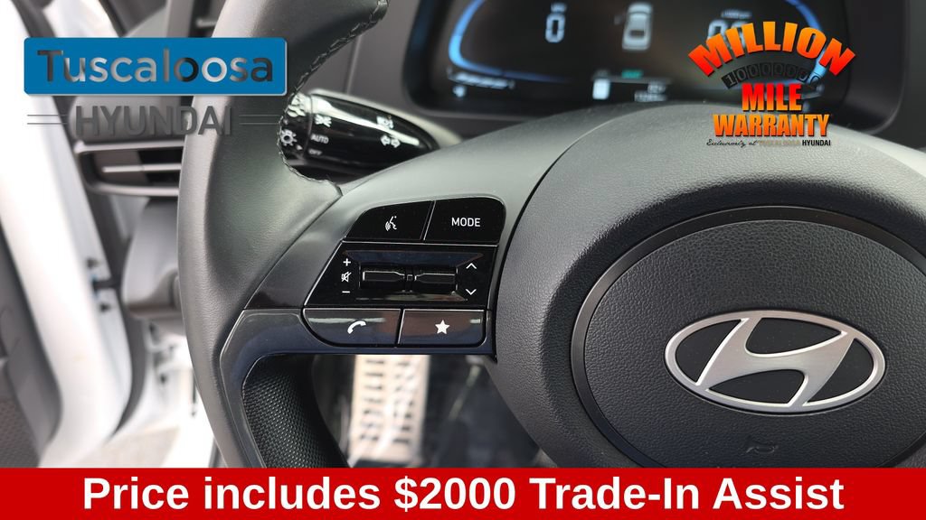 Used 2025 Hyundai Elantra Sport FWD image 17