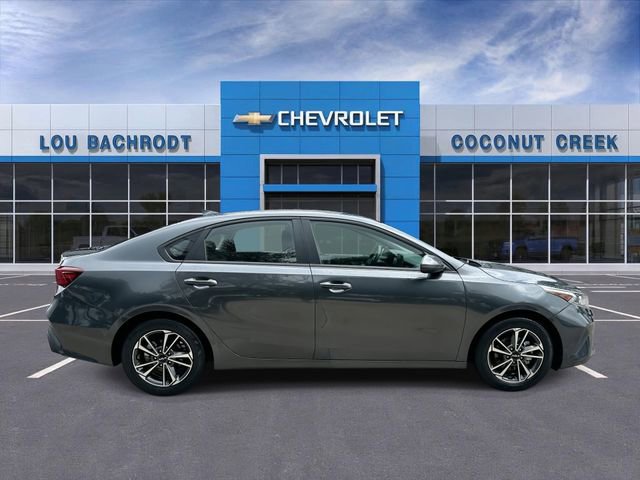 Used 2024 Kia Forte LXS FWD image 9