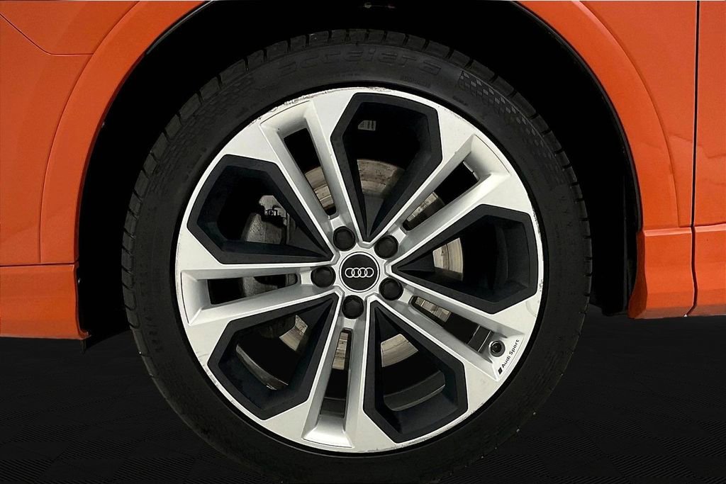 Used 2019 Audi Q3 2.0T Premium Plus w/ Premium Plus Package image 24