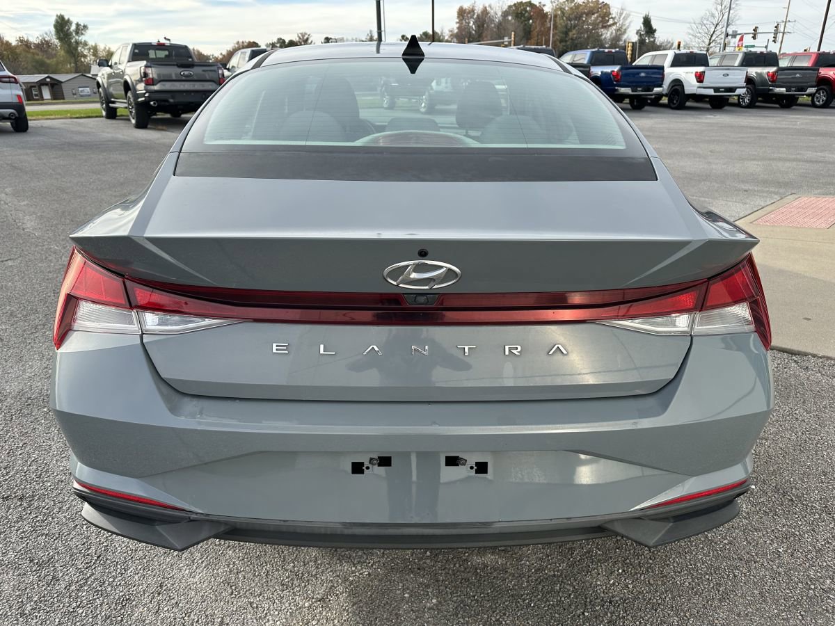 Used 2021 Hyundai Elantra SEL image 4