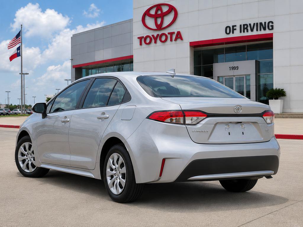 Used 2024 Toyota Corolla LE FWD image 2