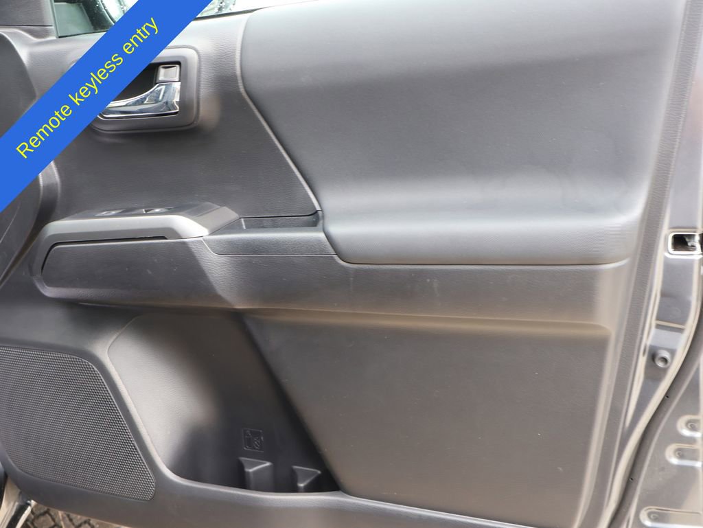 Used 2023 Toyota Tacoma TRD Off-Road image 8