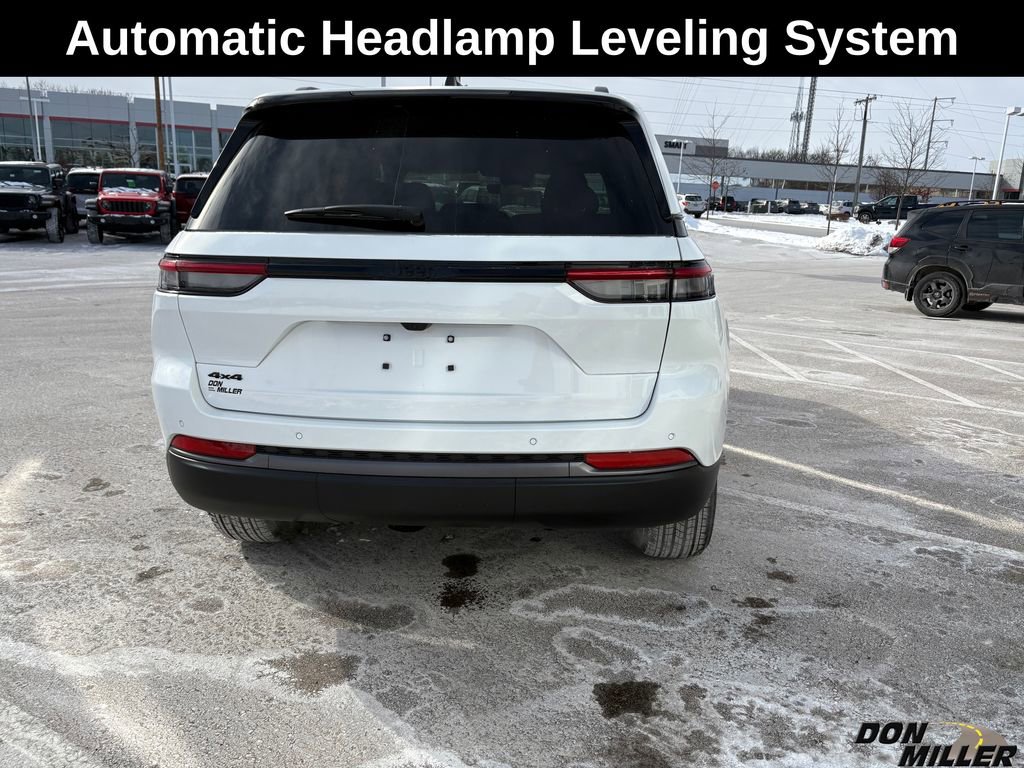 New 2026 Jeep Grand Cherokee Altitude image 6