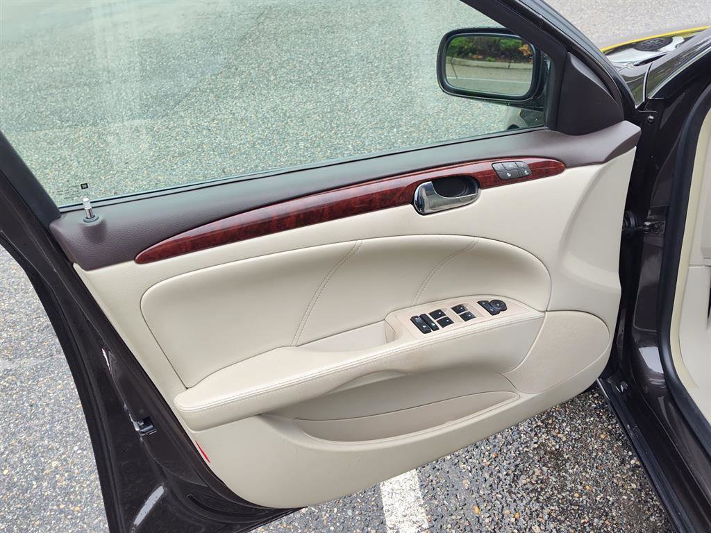 Used 2009 Buick Lucerne CXL w/ Driver Confidence Package FWD image 5