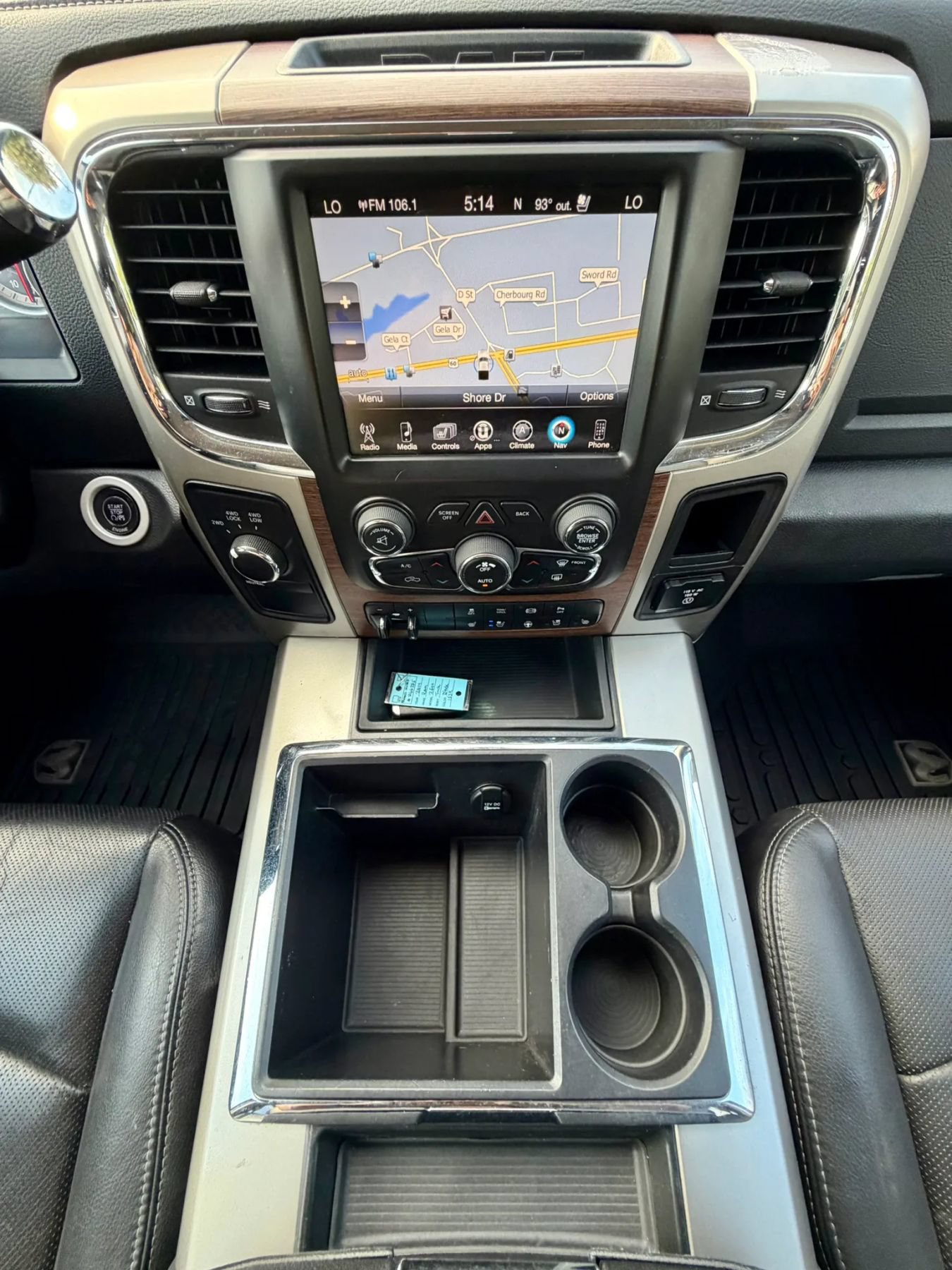 Used 2014 RAM 2500 Laramie w/ Black Appearance Group AWD/4WD image 13