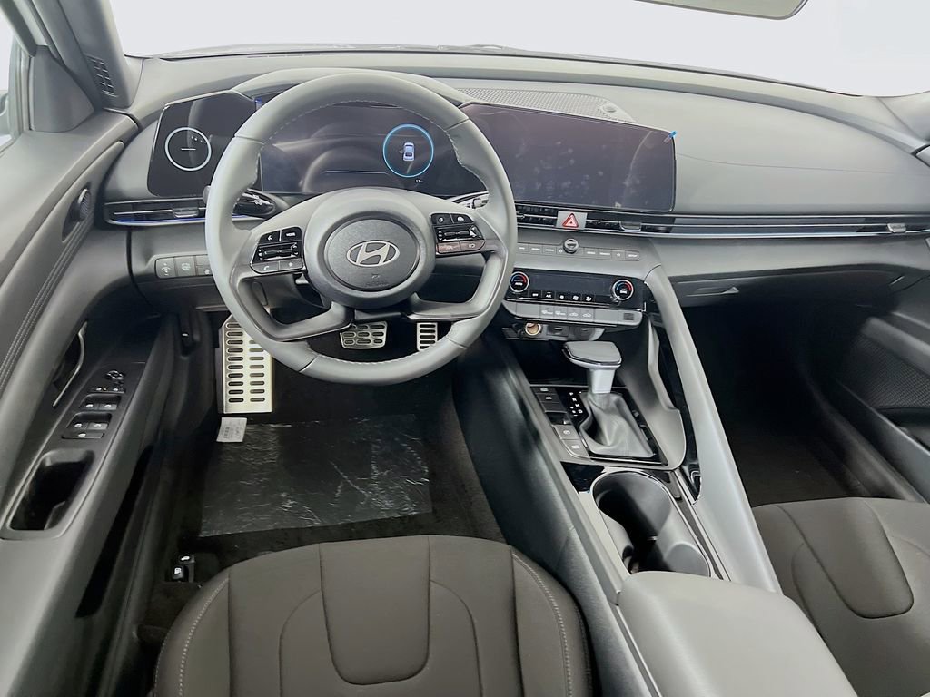 New 2025 Hyundai Elantra SEL image 19