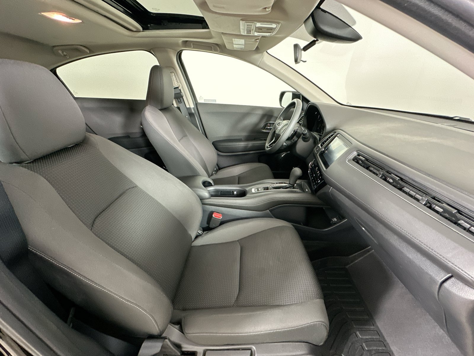 Used 2022 Honda HR-V EX image 45