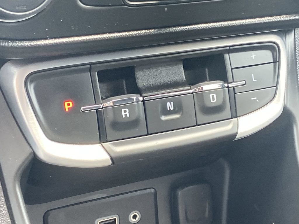 Used 2022 GMC Terrain SLE w/ Driver Convenience Package FWD image 11