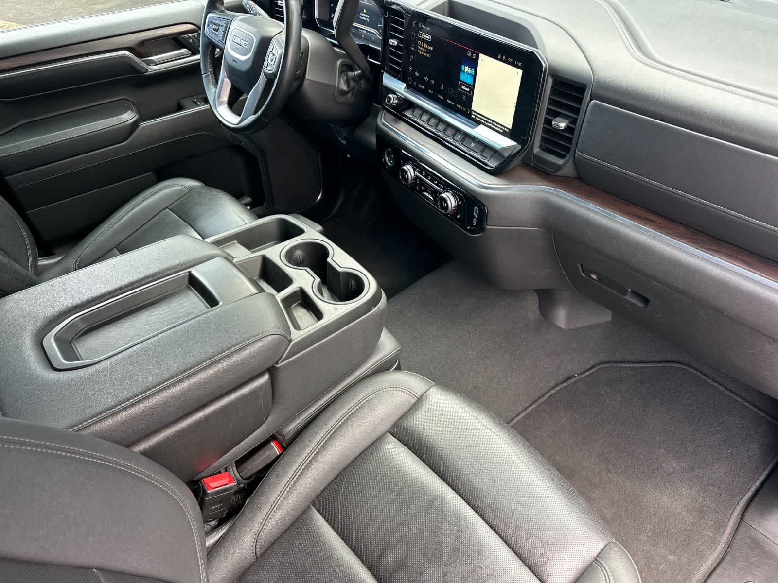 Used 2024 GMC Sierra 1500 SLT AWD/4WD image 15