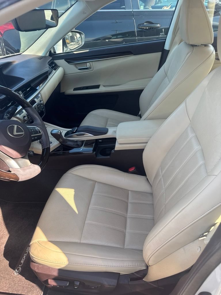 Used 2018 Lexus ES 350 w/ Luxury Package w/Wood Trim FWD image 5