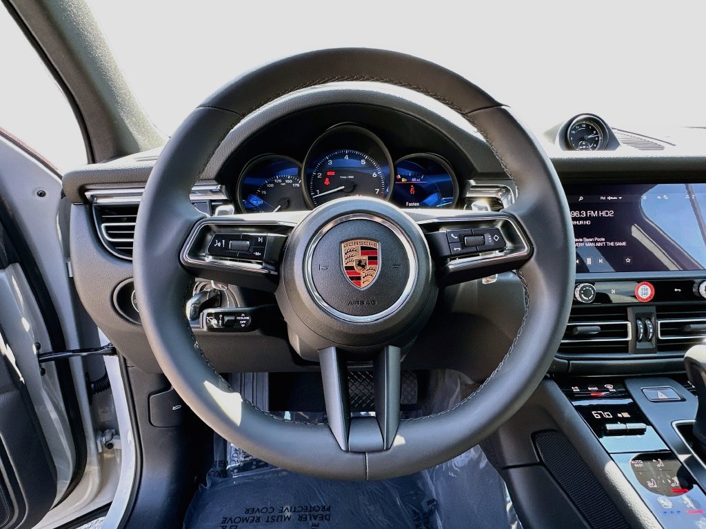 New 2026 Porsche Macan AWD/4WD image 11