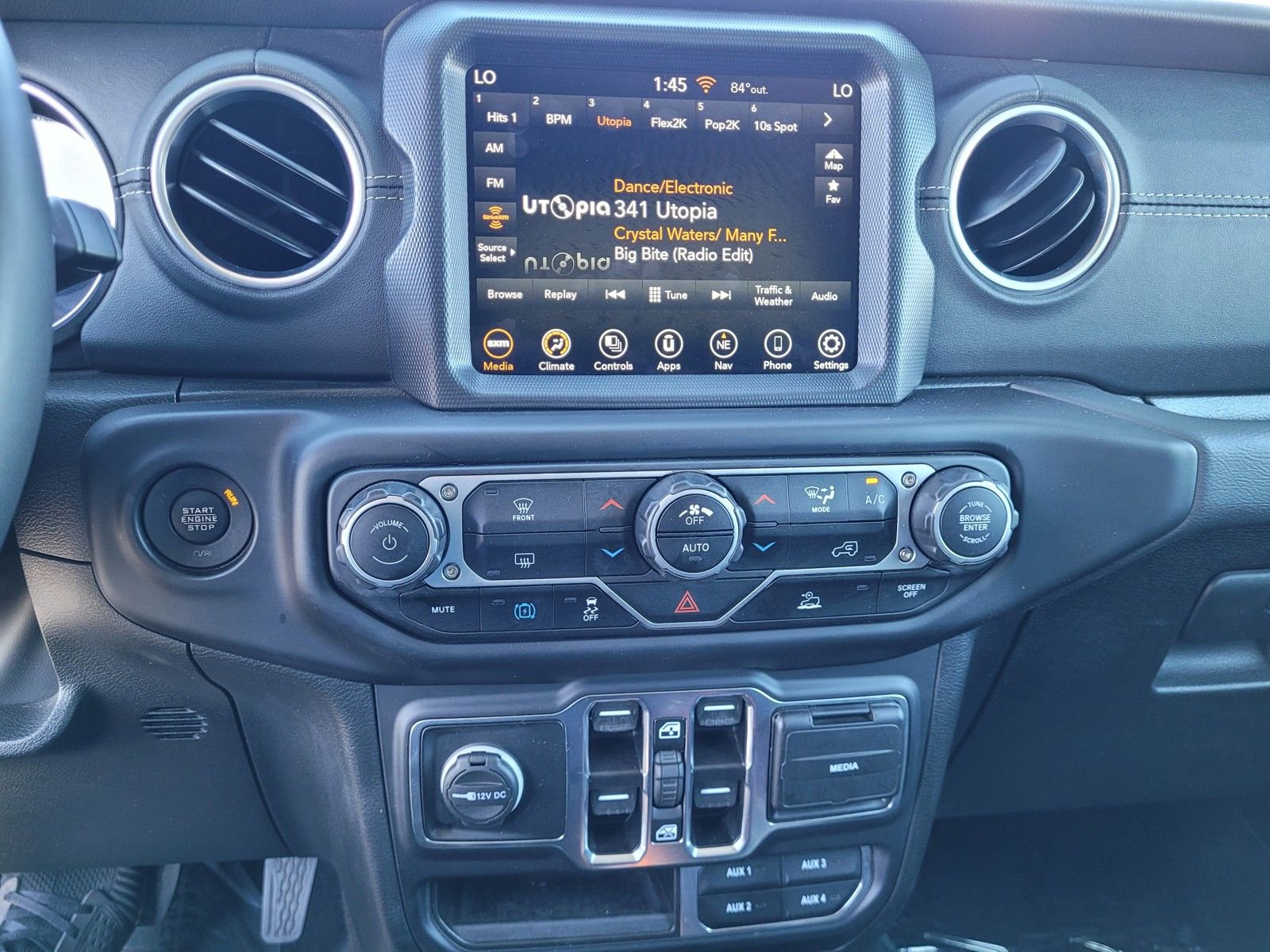 Used 2023 Jeep Wrangler Unlimited Sahara image 16