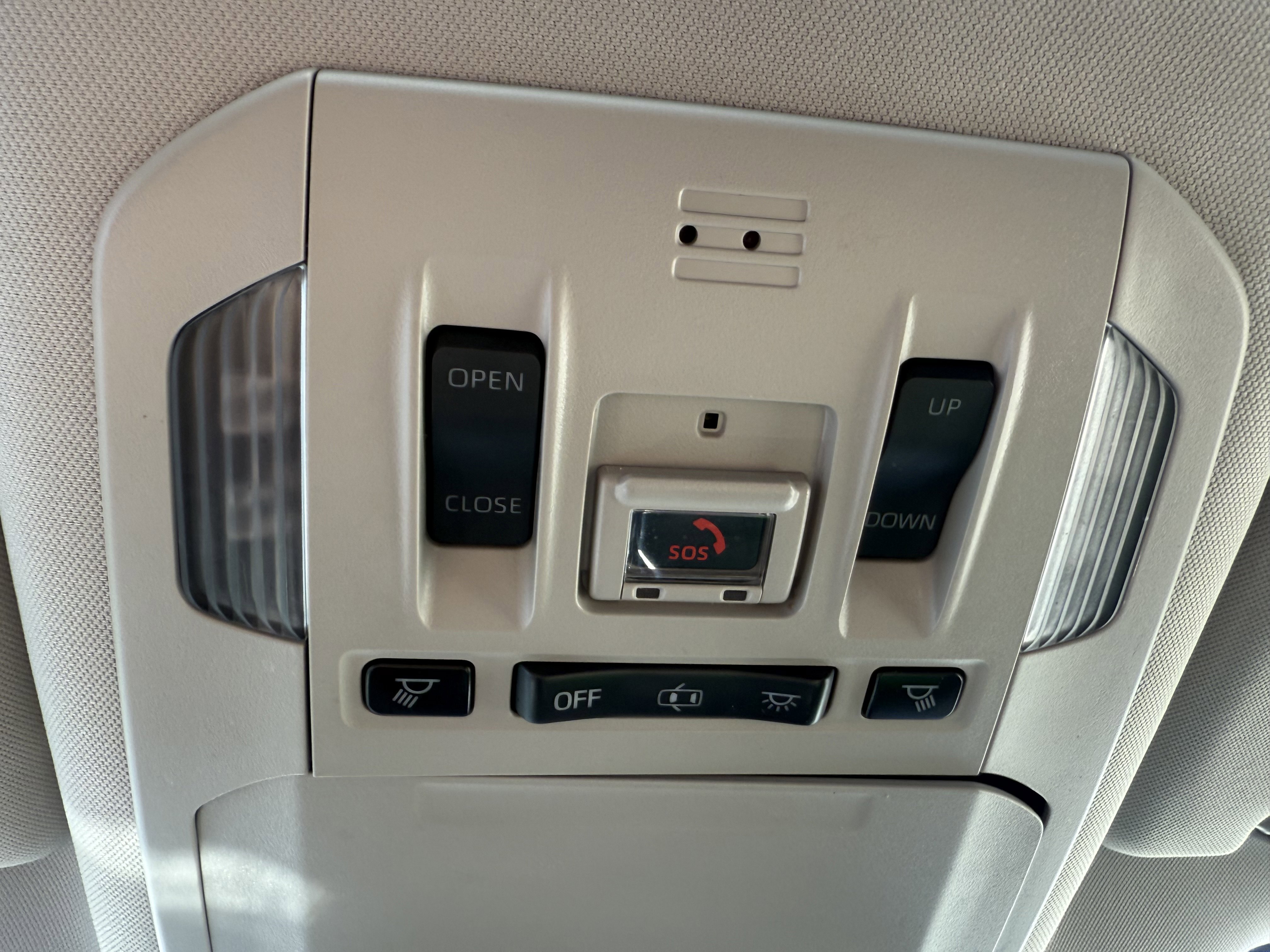 Used 2020 Toyota Highlander XLE image 13