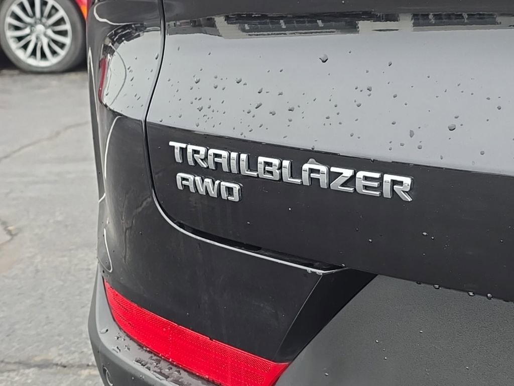 Used 2025 Chevrolet TrailBlazer LT w/ Convenience Package image 60