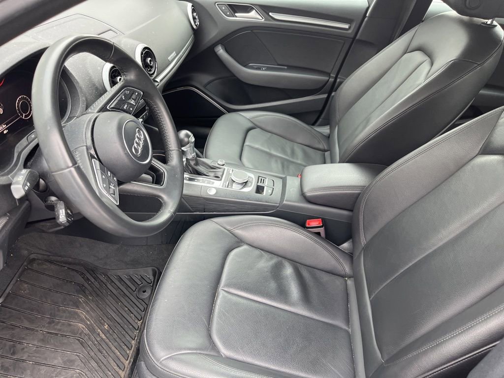 Used 2018 Audi A3 e-tron Premium Plus w/ Technology Package FWD image 8