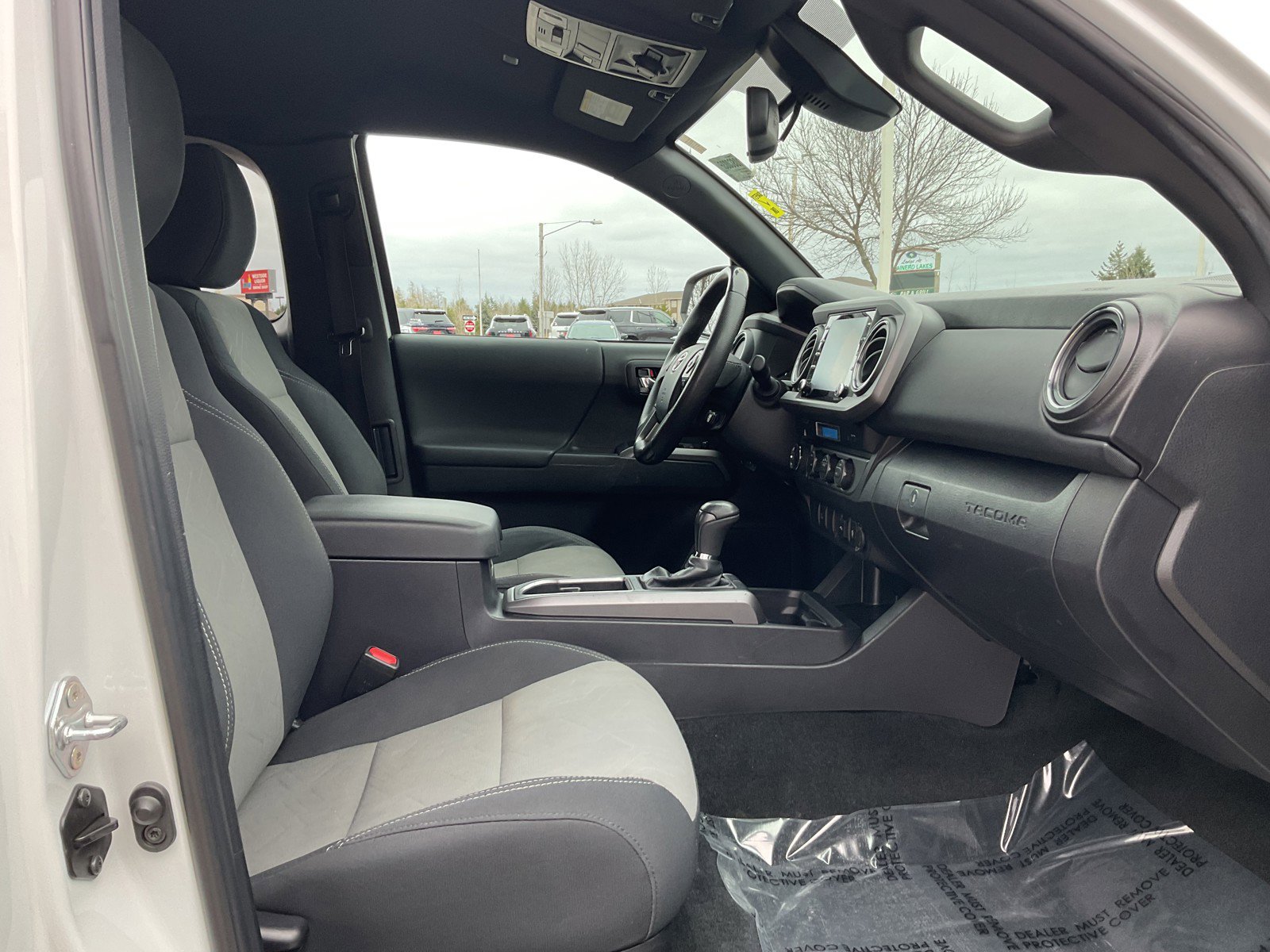 Used 2023 Toyota Tacoma TRD Off-Road image 14