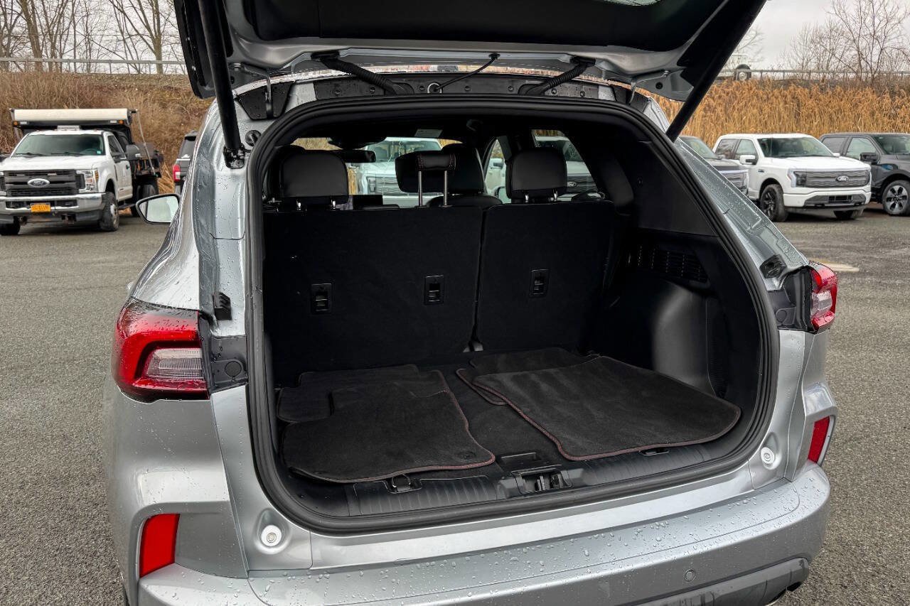 Used 2023 Ford Escape ST-Line Elite w/ Premium Technology Package AWD/4WD image 20