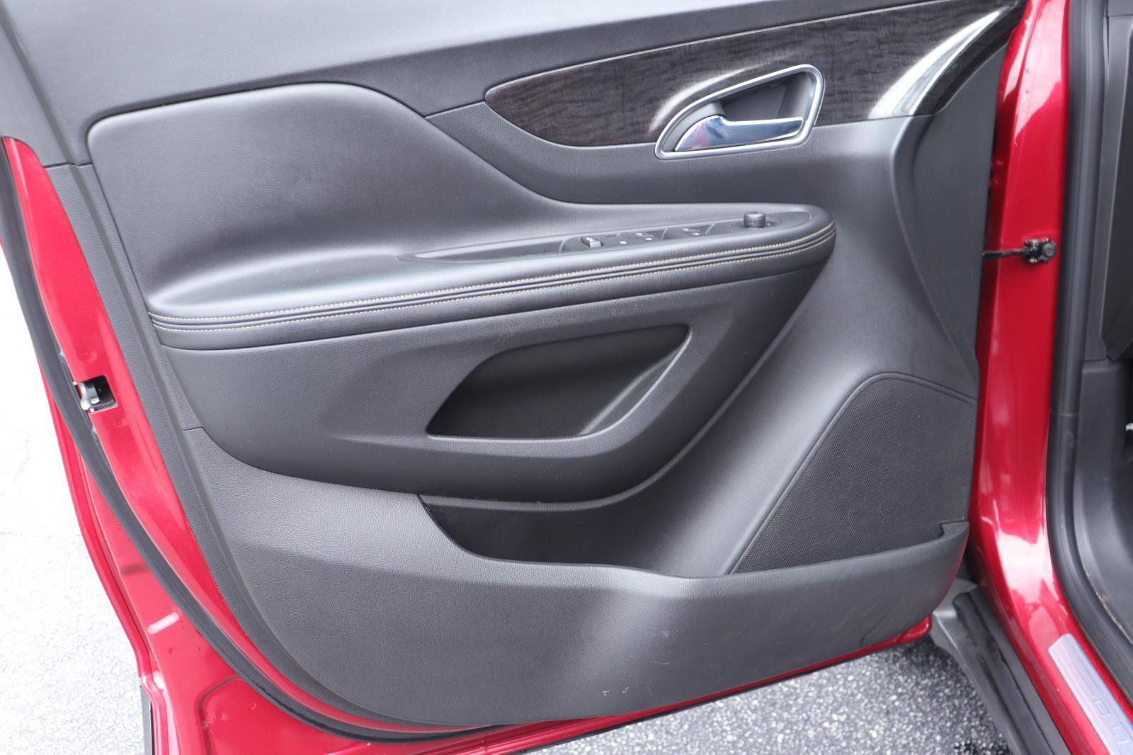 Used 2014 Buick Encore Convenience FWD image 10