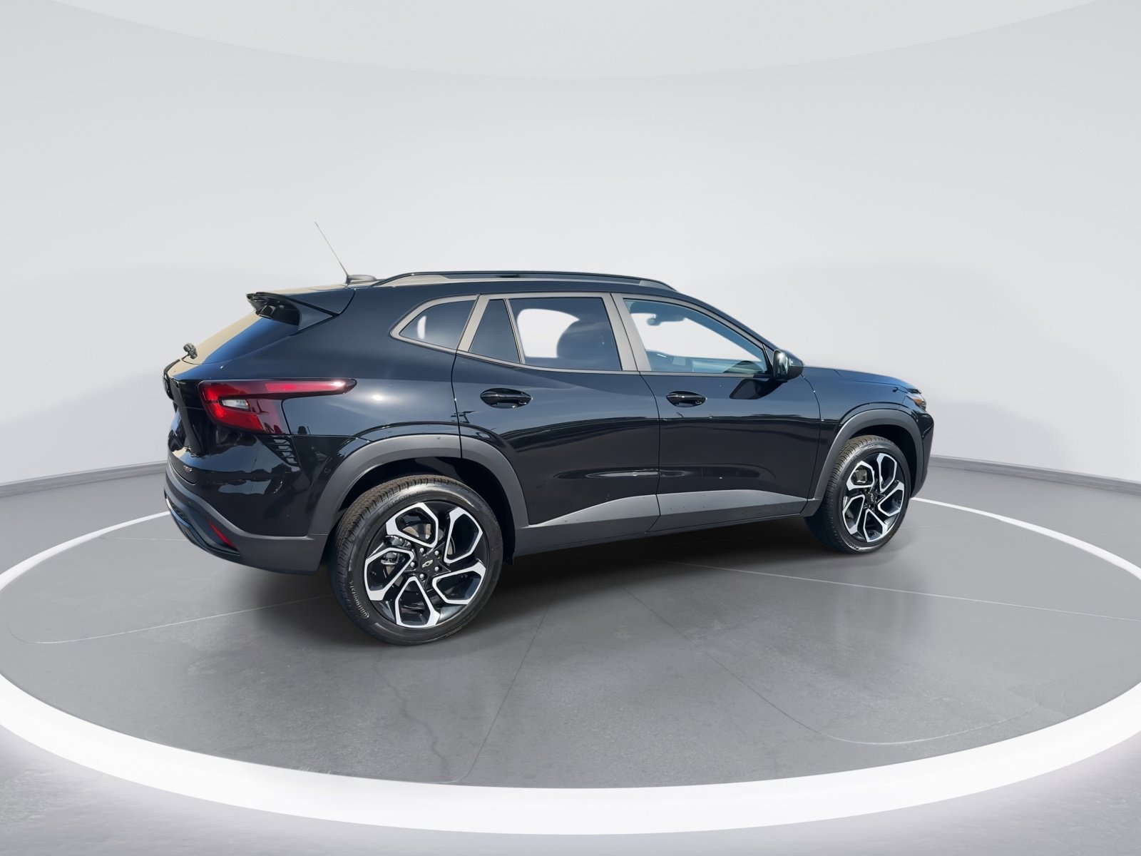 Used 2025 Chevrolet Trax RS w/ Sunroof Package image 9