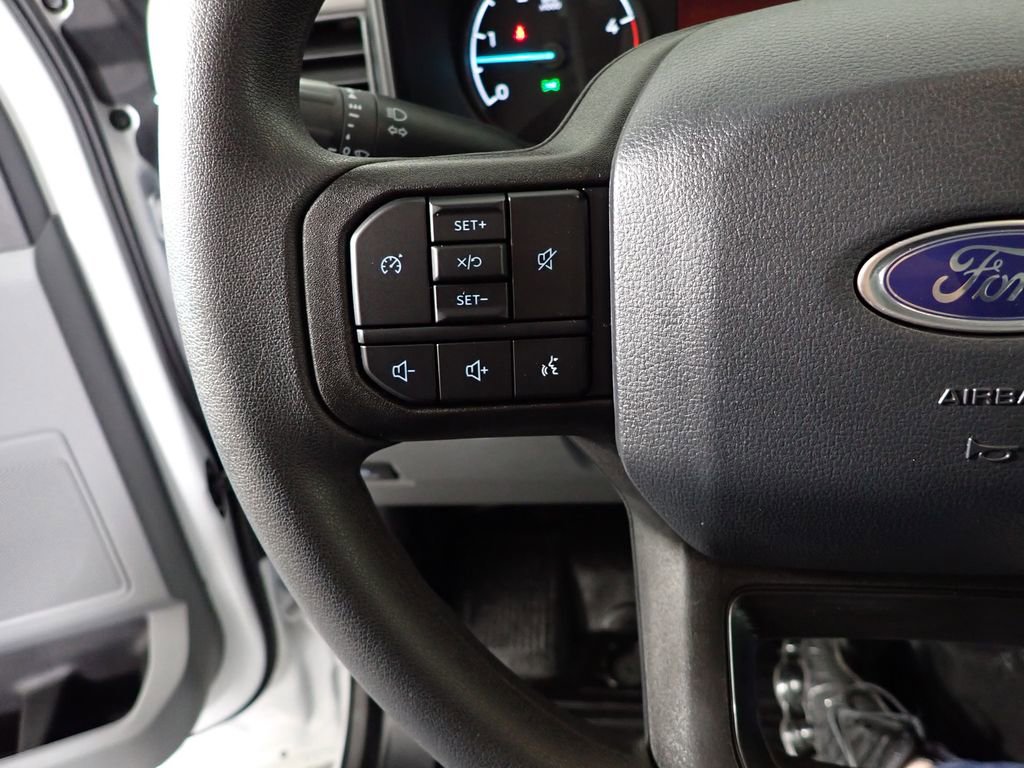 Used 2025 Ford F350 XL w/ Snow Plow Prep Package image 32