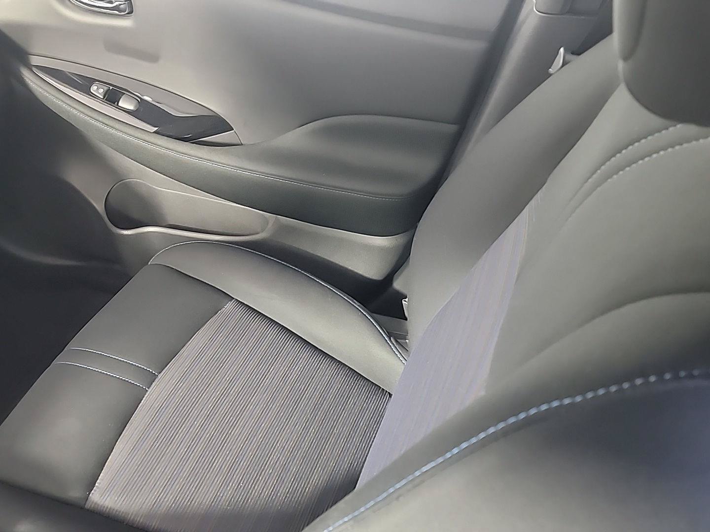 Used 2022 Nissan Leaf SV FWD image 21