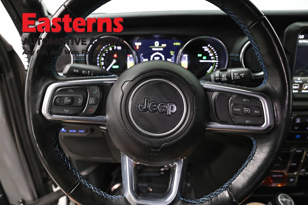 Used 2022 Jeep Wrangler Unlimited Rubicon 4xe w/ Cold Weather Group AWD/4WD image 10