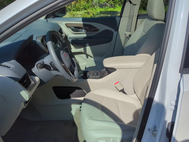 Used 2024 GMC Terrain Denali w/ Denali Premium Package image 17