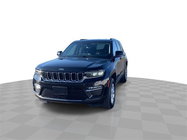 Used 2023 Jeep Grand Cherokee Limited image 3