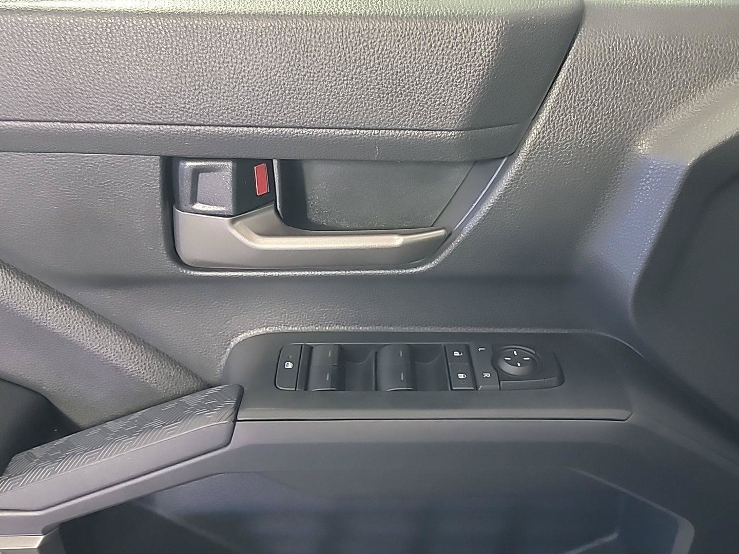 Used 2025 Toyota Tacoma TRD Sport AWD/4WD image 34