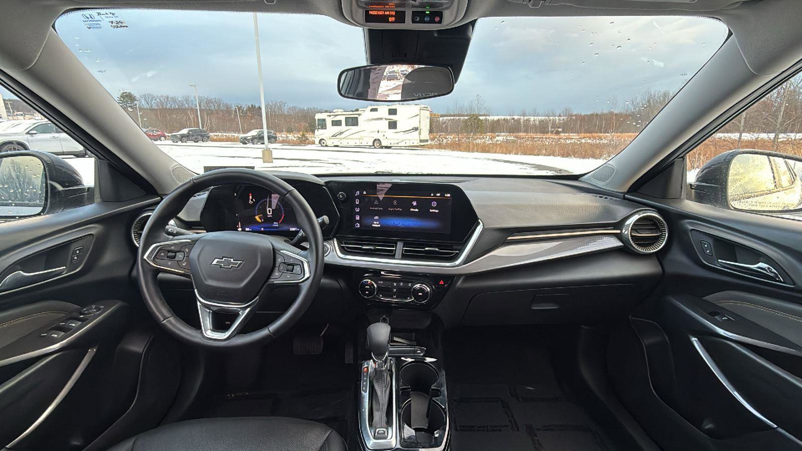 Used 2024 Chevrolet Trax ACTIV w/ Driver Confidence Package image 27