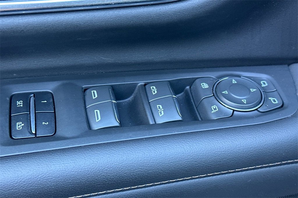 Used 2022 Chevrolet Tahoe High Country image 15