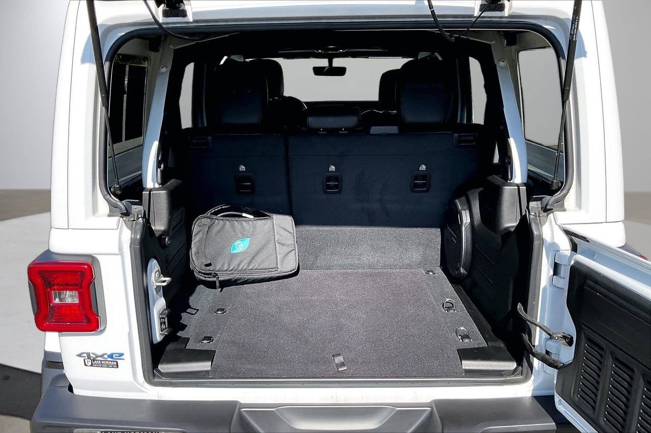 Certified 2023 Jeep Wrangler Unlimited Rubicon 4xe w/ Cold Weather Group image 26