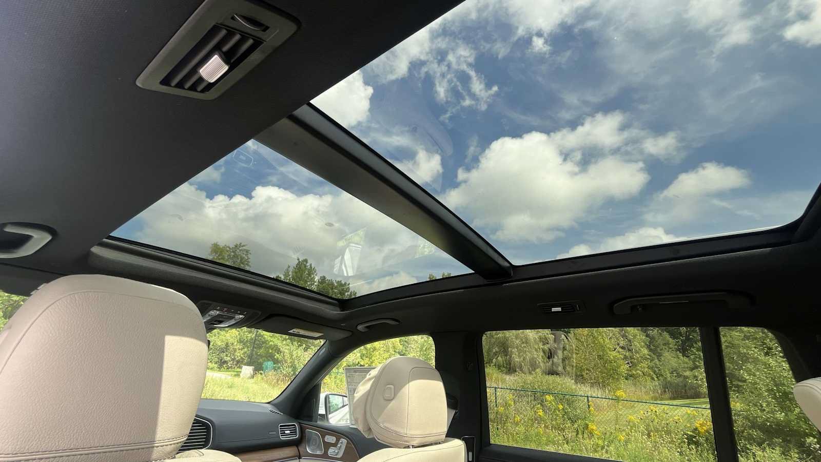 New 2026 Mercedes-Benz GLS 580 4MATIC image 36