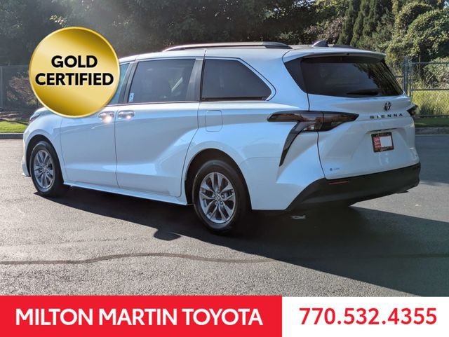 Certified 2026 Toyota Sienna XLE FWD image 7