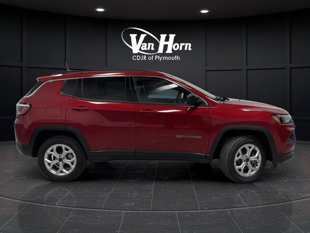 New 2025 Jeep Compass Latitude w/ Sun & Sound Group AWD/4WD image 2