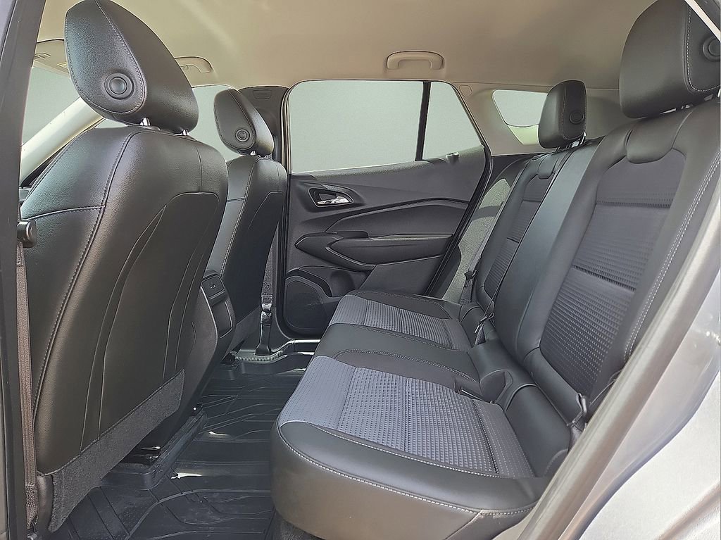 Used 2024 Chevrolet Trax LT image 15