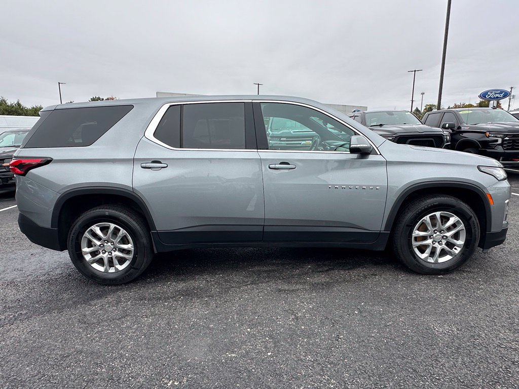 Used 2023 Chevrolet Traverse LS w/ Safety Package AWD/4WD image 4
