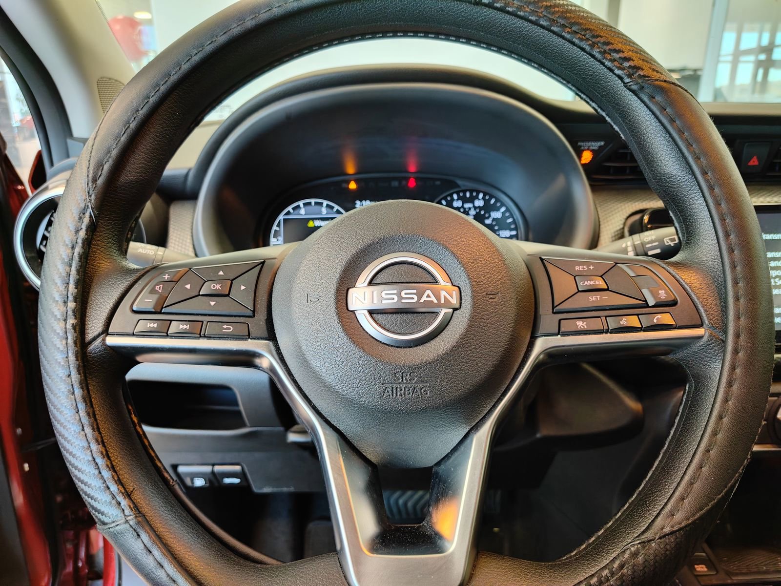 Used 2024 Nissan Kicks SV image 15