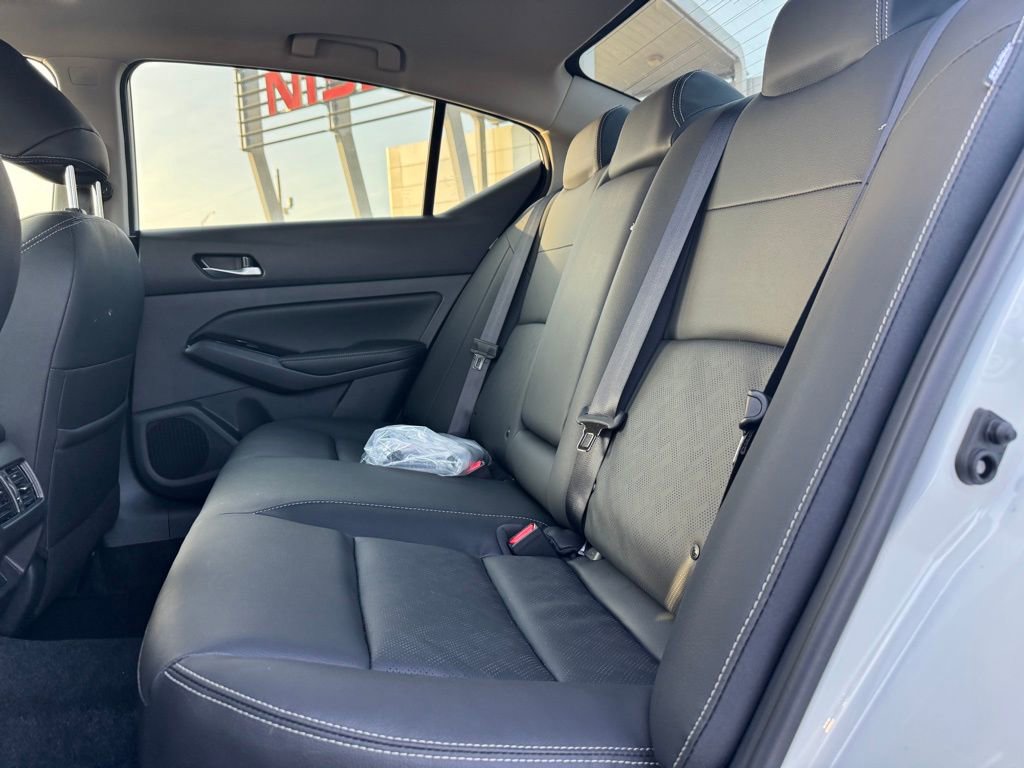New 2025 Nissan Altima 2.5 SL image 15