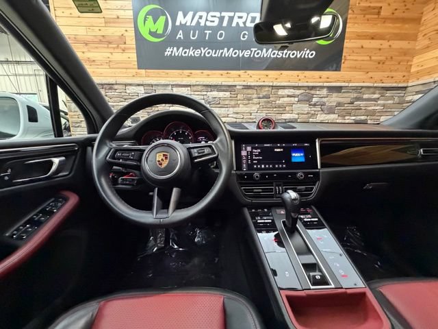 Used 2022 Porsche Macan AWD/4WD image 19