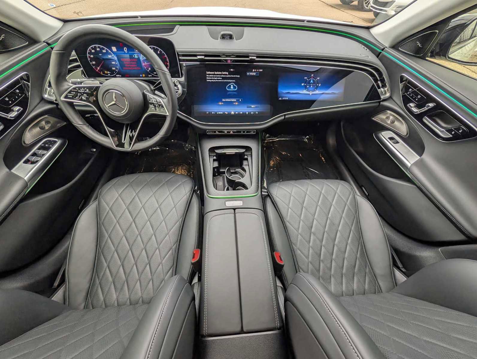 Used 2024 Mercedes-Benz E 350 4MATIC Sedan image 9