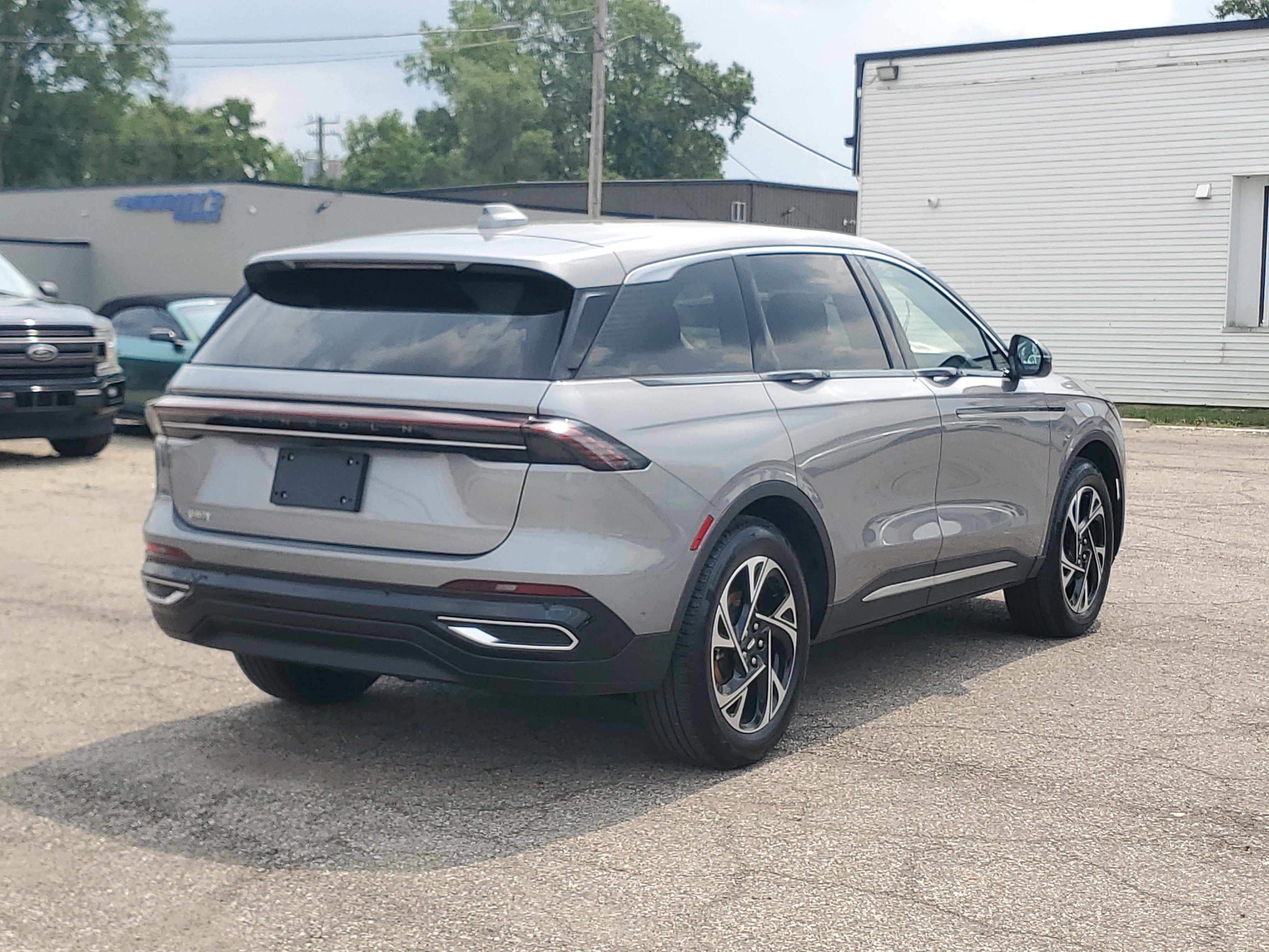 Certified 2024 Lincoln Nautilus Premier AWD/4WD image 6