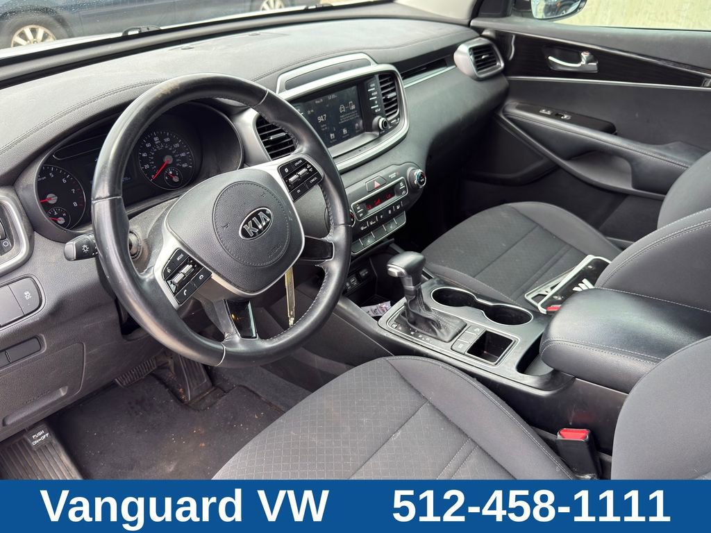 Used 2019 Kia Sorento S FWD image 12