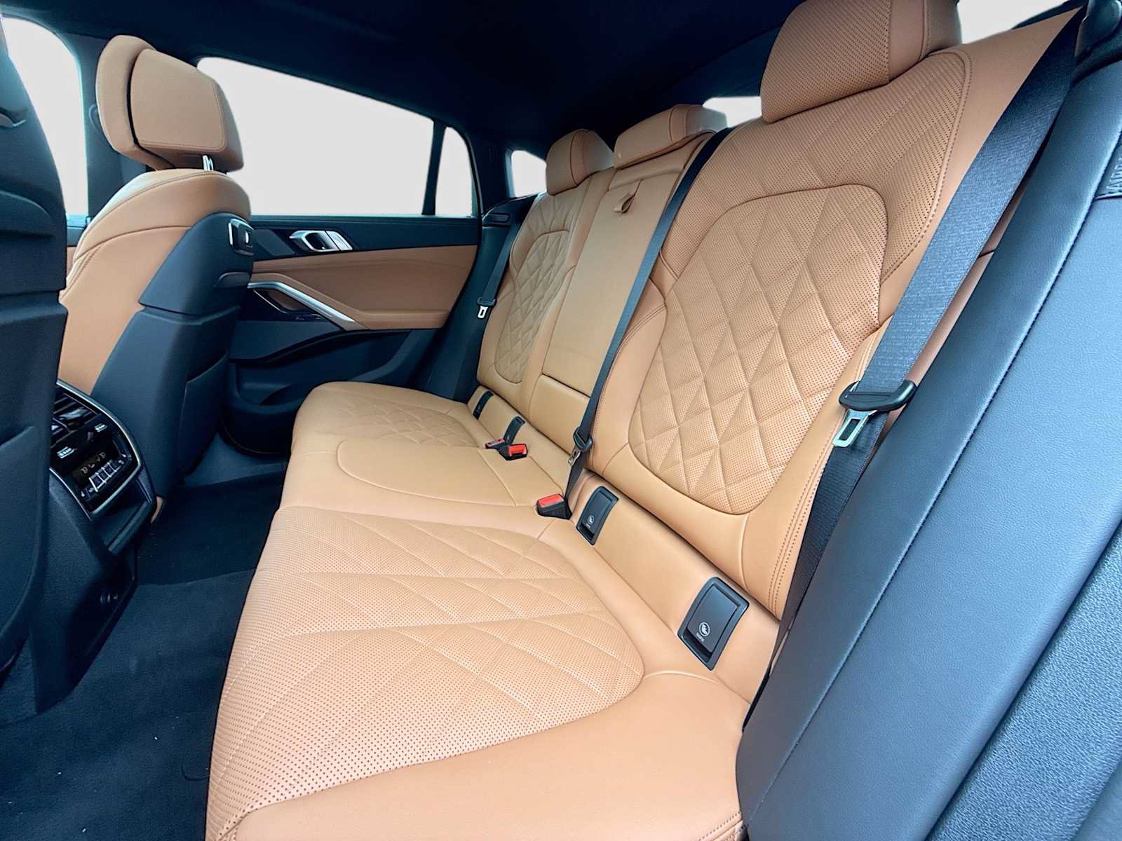 New 2027 BMW X6 xDrive40i AWD/4WD image 17