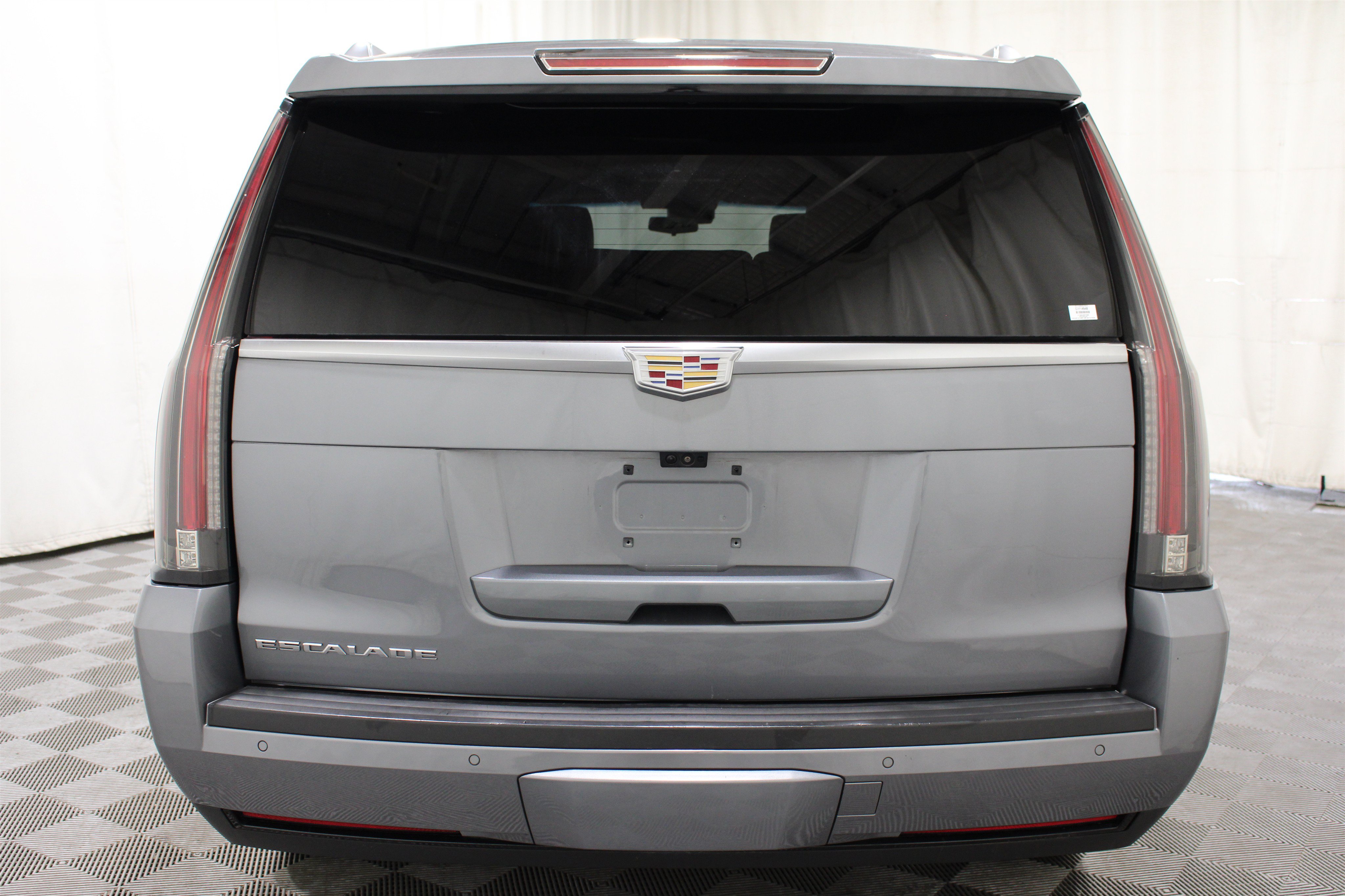 Used 2019 Cadillac Escalade ESV Platinum AWD/4WD image 32