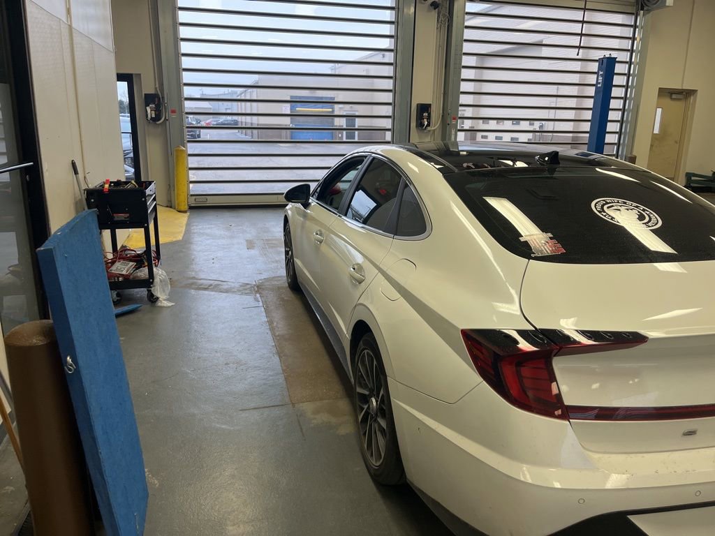 Used 2022 Hyundai Sonata Limited w/ Cargo Package image 4