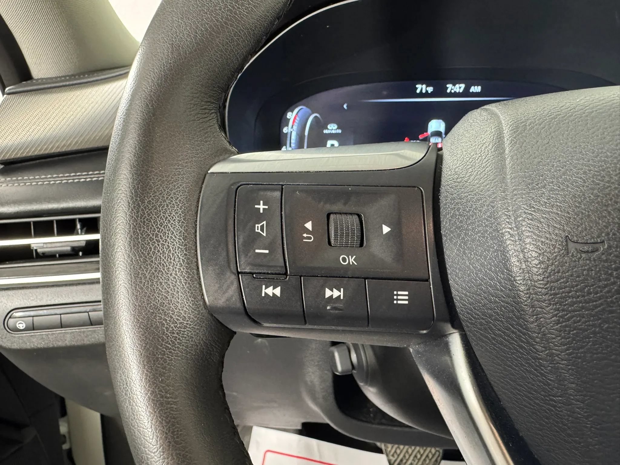 Used 2024 INFINITI QX60 Luxe AWD/4WD image 15