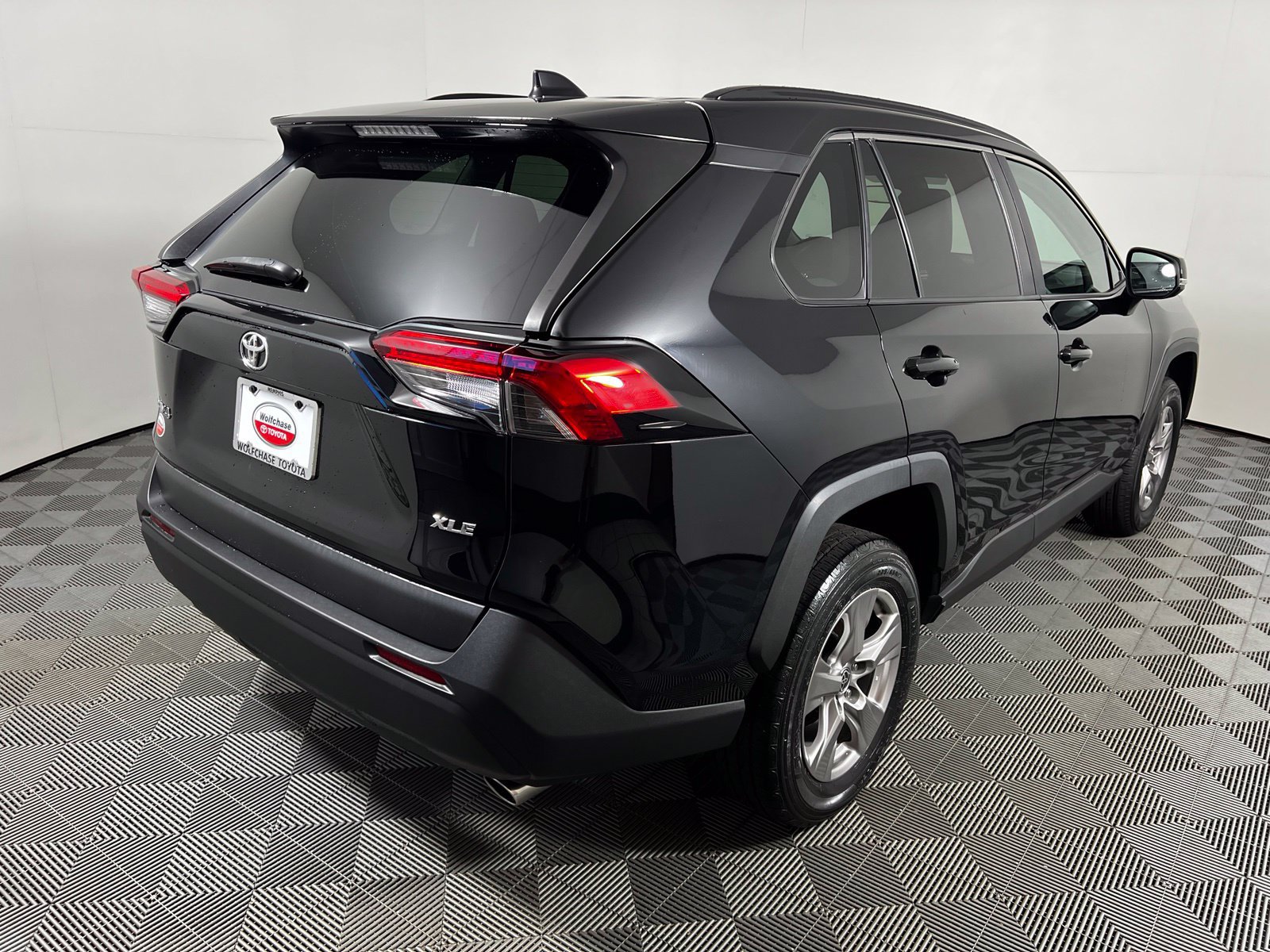 Certified 2022 Toyota RAV4 XLE FWD image 5