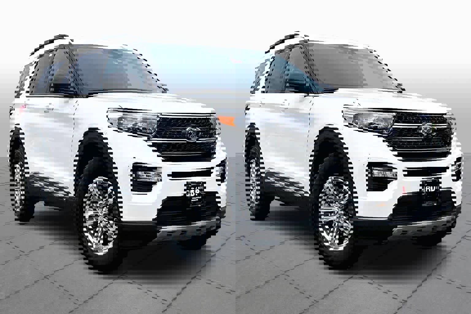 Used 2022 Ford Explorer XLT w/ Equipment Group 202A image 3