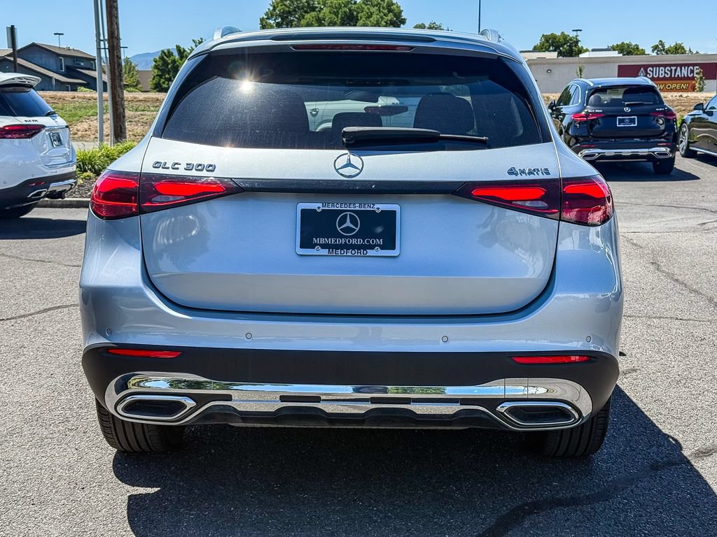 Certified 2025 Mercedes-Benz GLC 300 4MATIC image 8